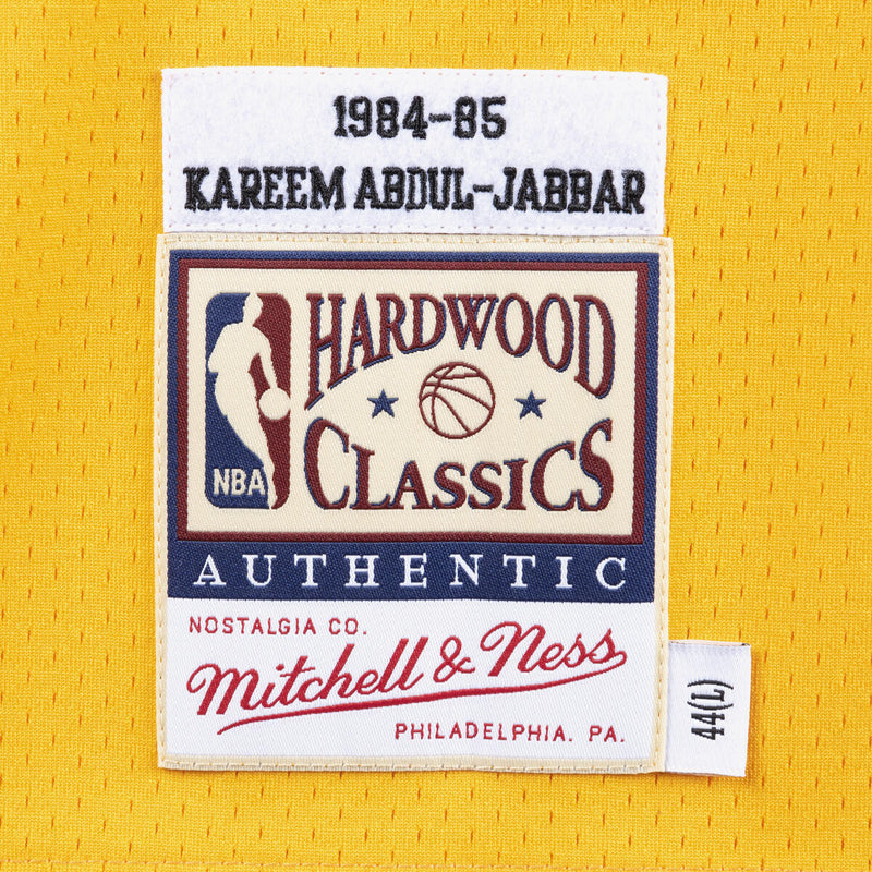 AUTHENTIC JERSEY 1984 LAKERS KAREEM ABDUL-JABBAR Light Gold AJY4AC19035-LALLTGD84KAB - Image 3