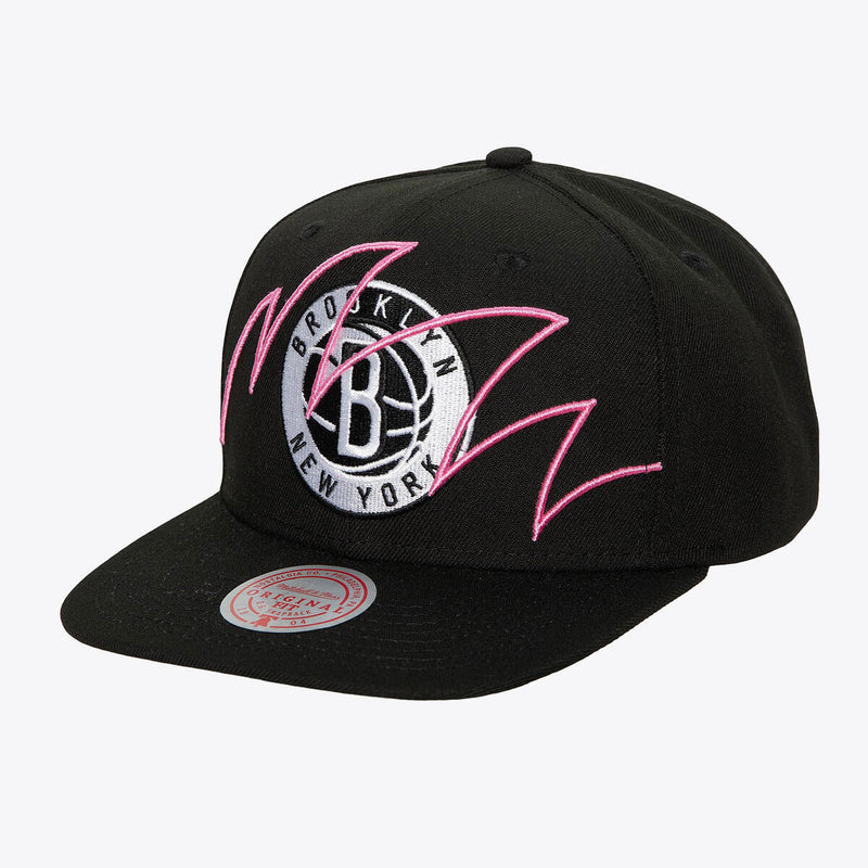 NBA SHARK BITE SNAPBACK NETS Black HHSS3478-BNEYYPPPBLCK - Image 1